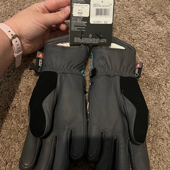 Volcom Women's Black and Teal Gore-Tex Gloves - Picture 2 of 2
